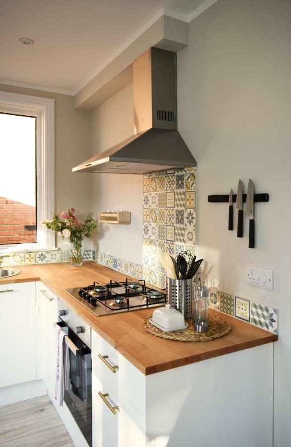 Charming Three Bed Home Near City Centre And Hospital Southampton Bagian luar foto