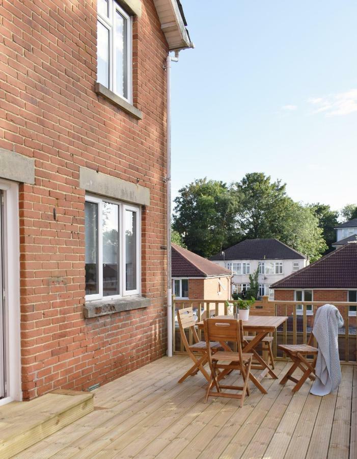 Charming Three Bed Home Near City Centre And Hospital Southampton Bagian luar foto